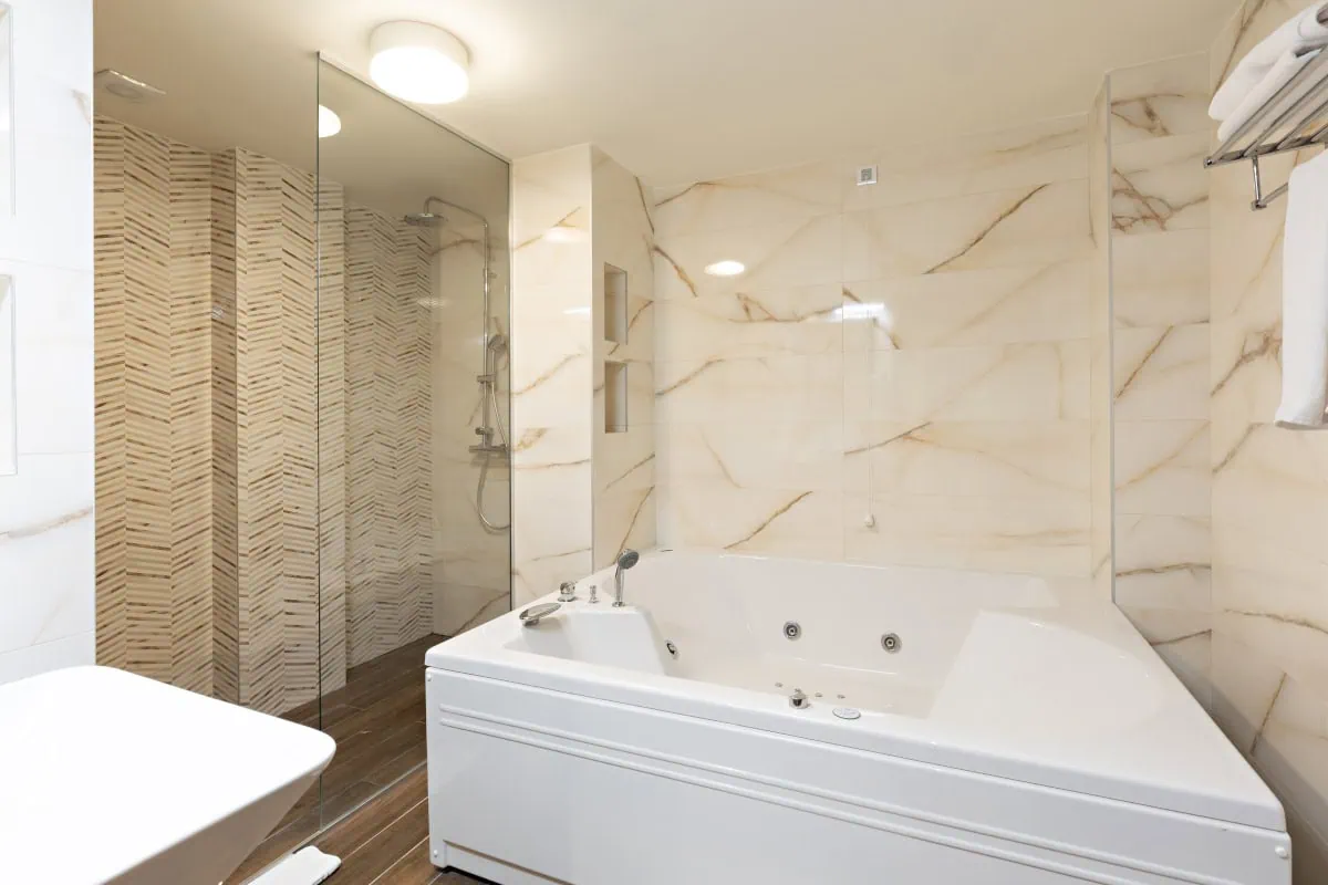 Your affordable tub-to-shower team in Schererville, Indiana ready to assist with bathroom remodels.